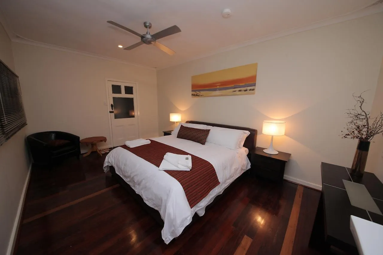 Rothwood Homestays Perth Bed & Breakfast